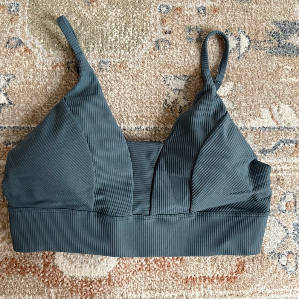 Old Navy Ribbed Powersoft Bra Medium